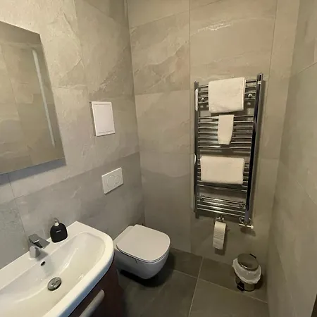 Elinel Apartman *