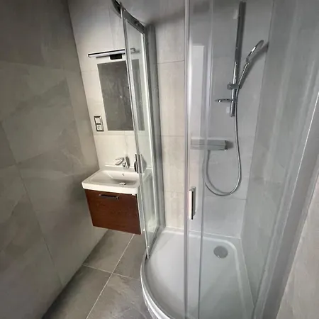 Elinel 公寓 日利纳