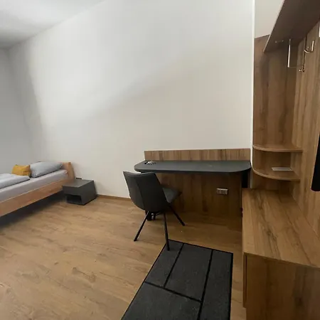 Elinel Apartament *